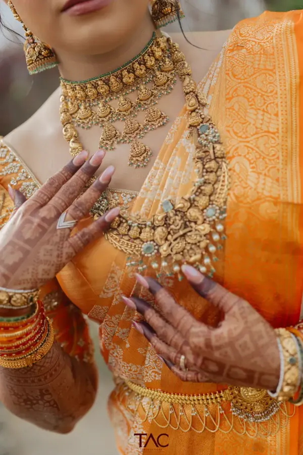 Family moment during a Mangalore wedding